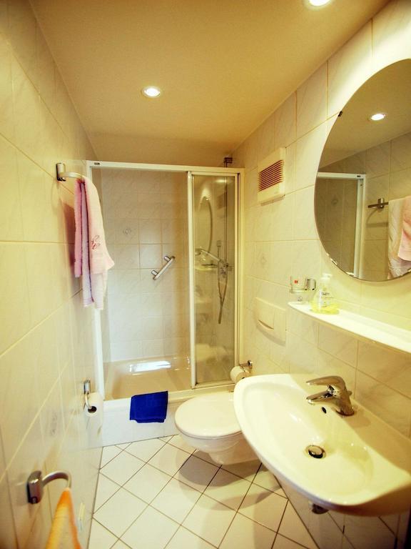 Hotel Konert ベルクハイム 部屋 写真